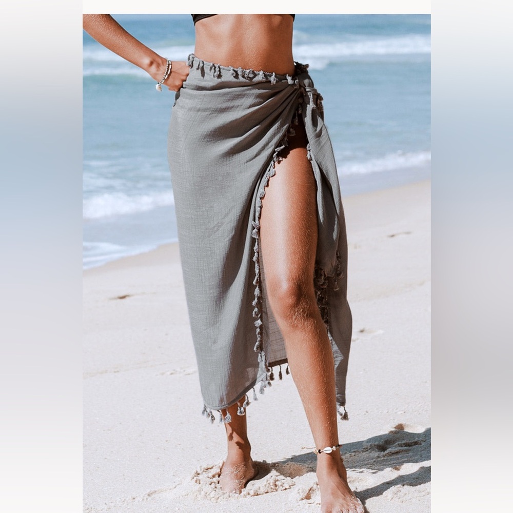 NWT CUPSHE tassel sarong